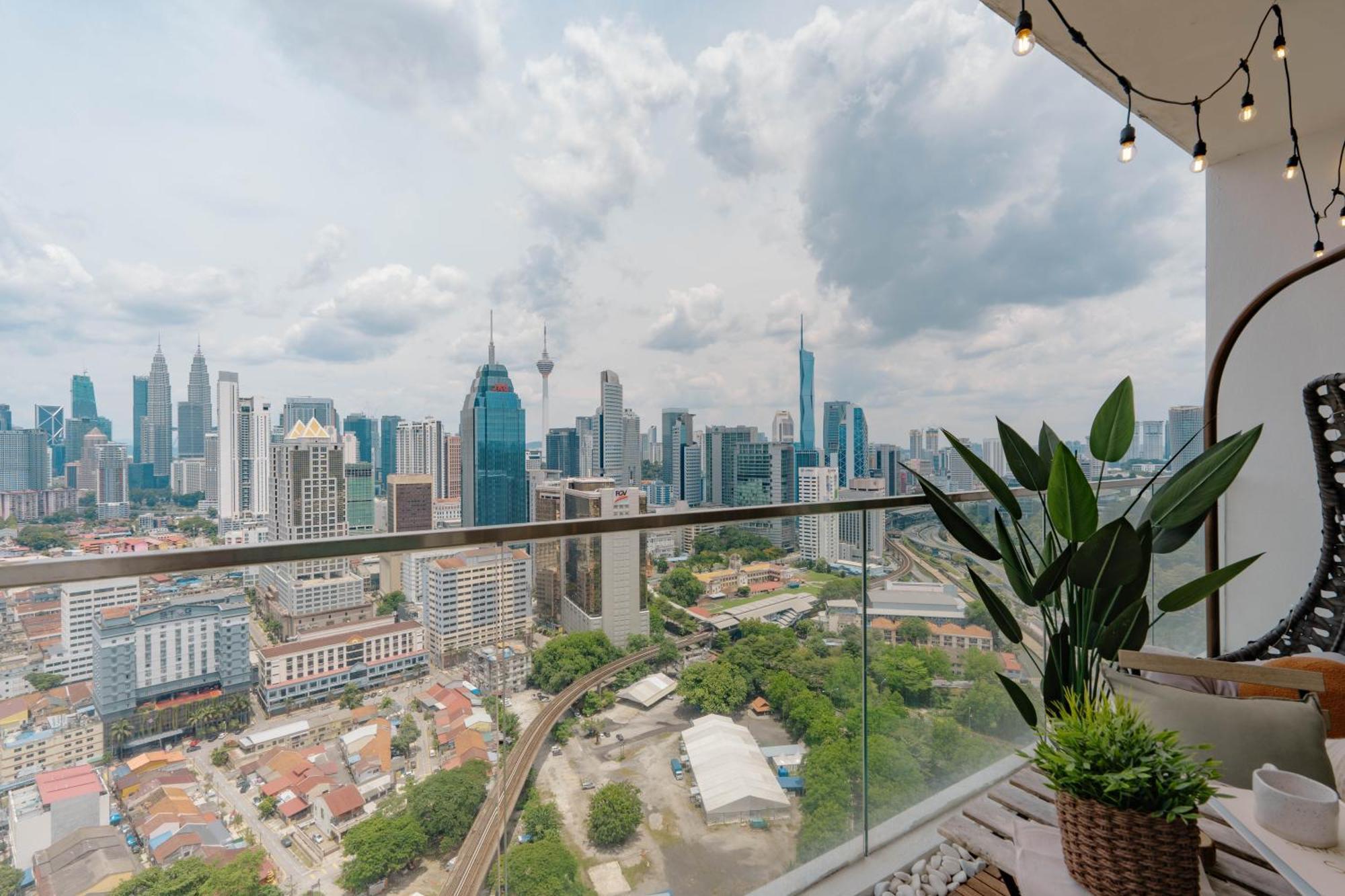 Suites & Residences @ Regalia By Plc Kuala Lumpur Kültér fotó